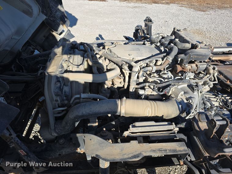 image for item DW3116 2014 Isuzu NPR HD truck cab and chassis