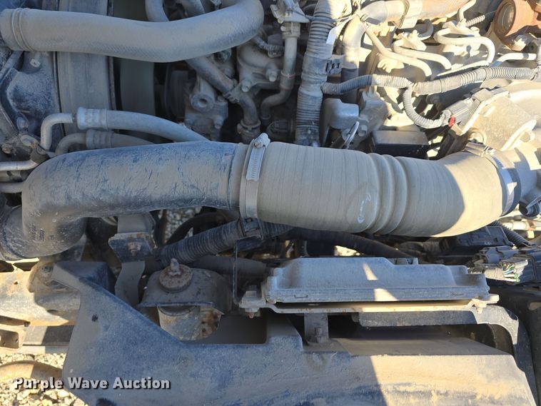 image for item DW3116 2014 Isuzu NPR HD truck cab and chassis