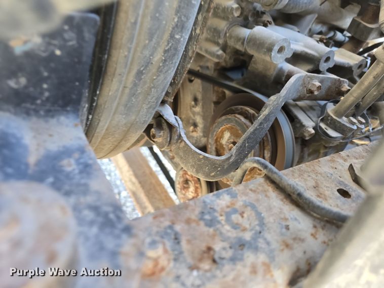 image for item DW3116 2014 Isuzu NPR HD truck cab and chassis