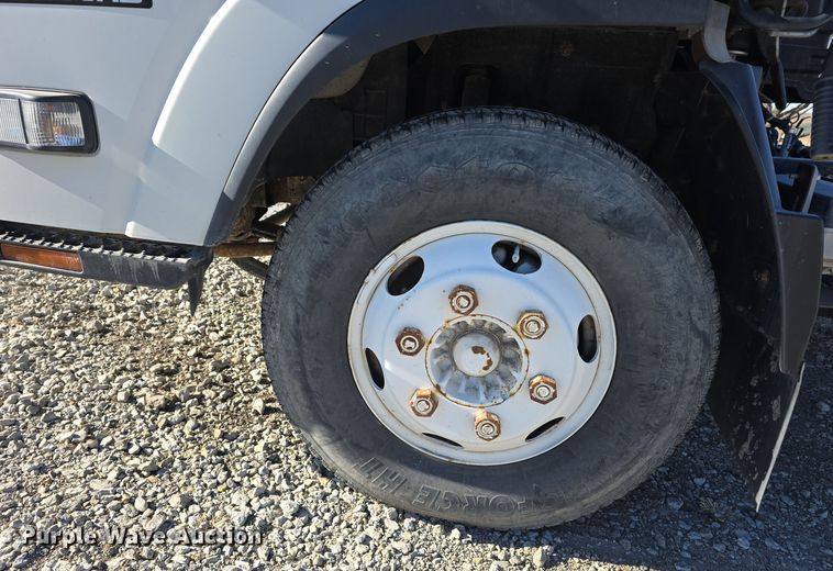 image for item DW3116 2014 Isuzu NPR HD truck cab and chassis