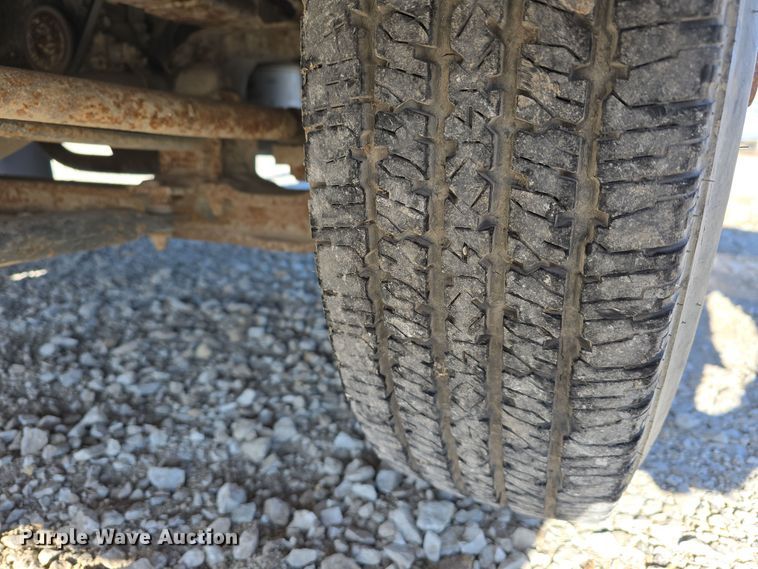 image for item DW3116 2014 Isuzu NPR HD truck cab and chassis