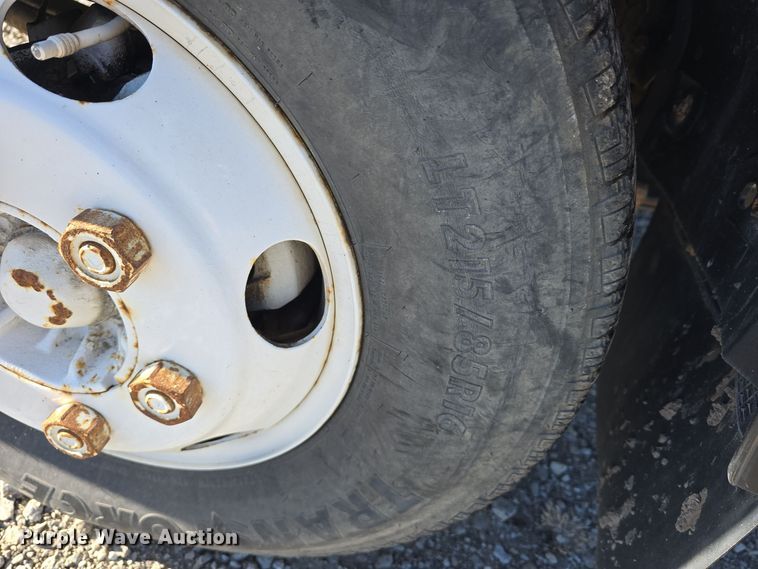 image for item DW3116 2014 Isuzu NPR HD truck cab and chassis