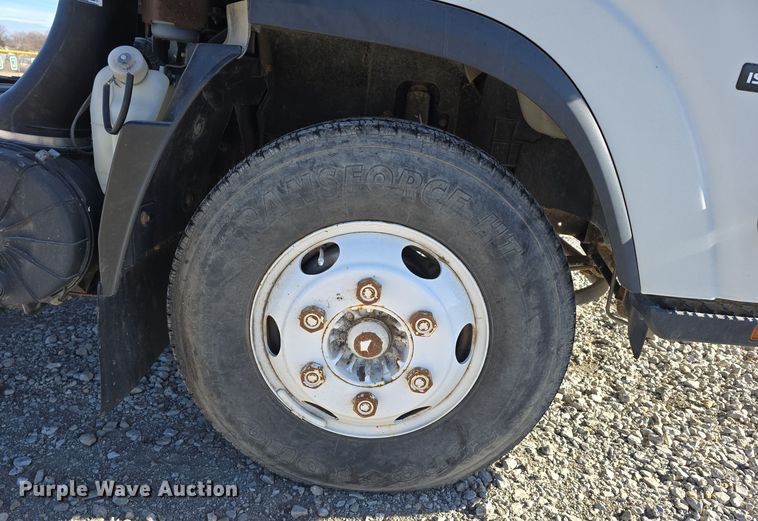 image for item DW3116 2014 Isuzu NPR HD truck cab and chassis