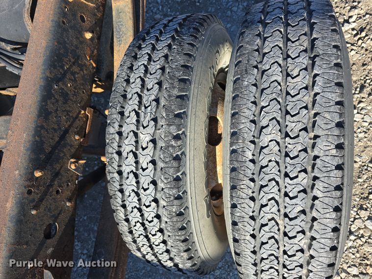 image for item DW3116 2014 Isuzu NPR HD truck cab and chassis