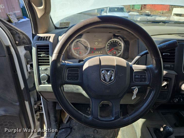 image for item EC3987 2014 Dodge Ram 3500 Crew Cab pickup truck