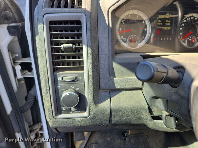 image for item EC3987 2014 Dodge Ram 3500 Crew Cab pickup truck