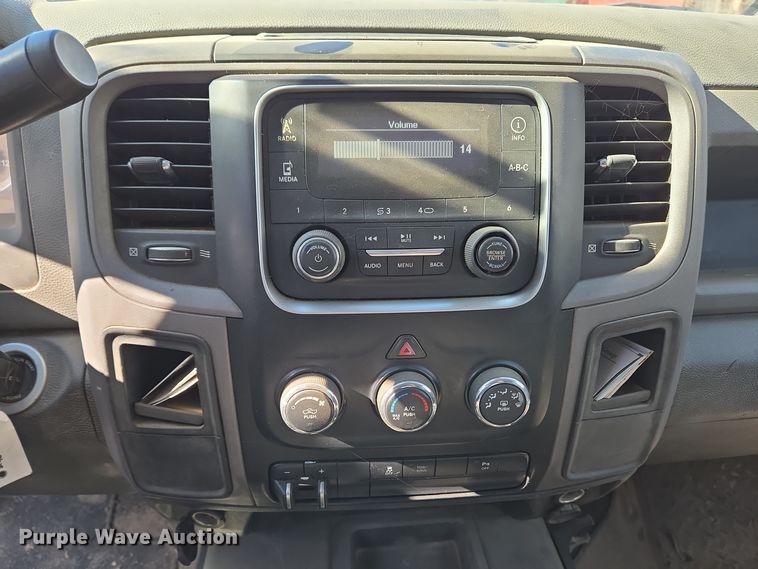 image for item EC3987 2014 Dodge Ram 3500 Crew Cab pickup truck