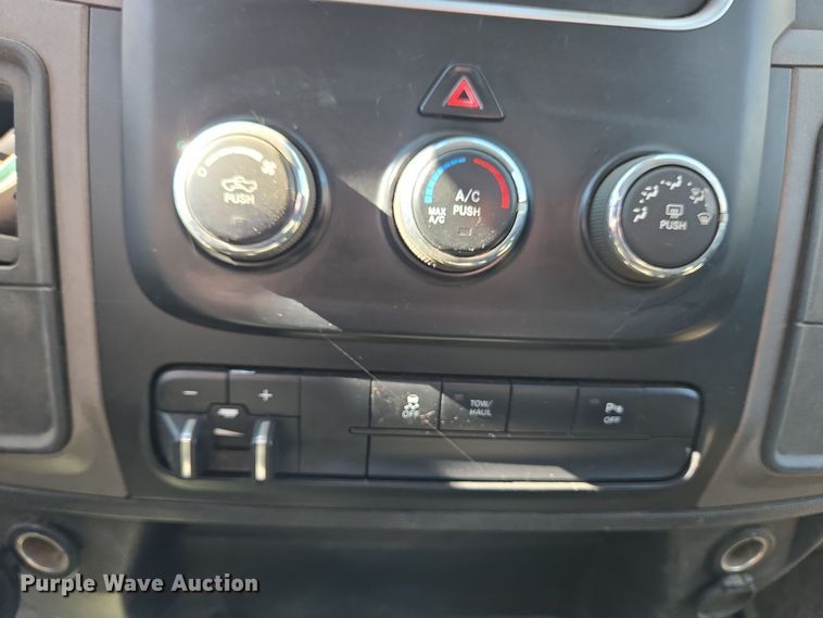 image for item EC3987 2014 Dodge Ram 3500 Crew Cab pickup truck