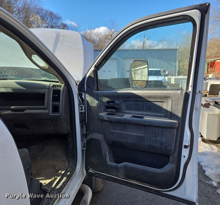 image for item EC3987 2014 Dodge Ram 3500 Crew Cab pickup truck