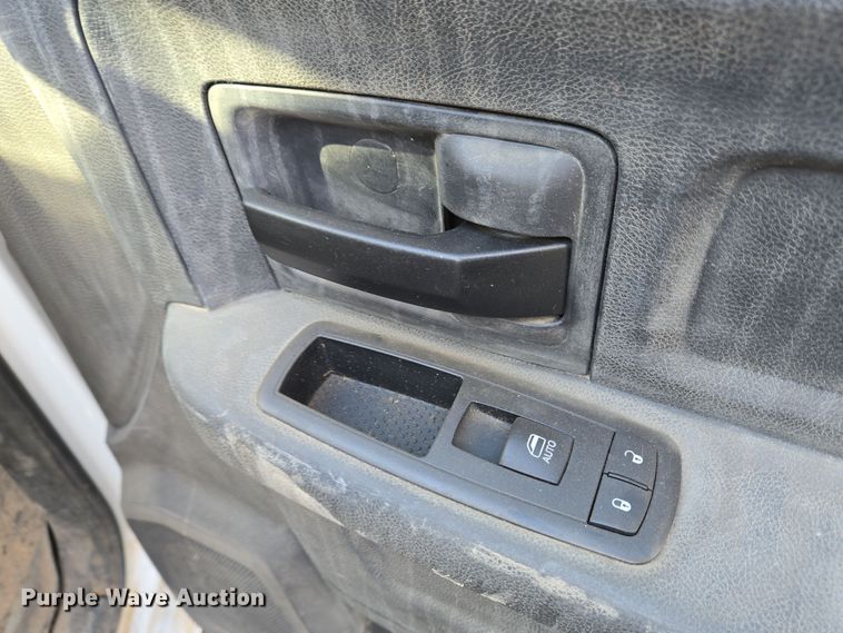 image for item EC3987 2014 Dodge Ram 3500 Crew Cab pickup truck