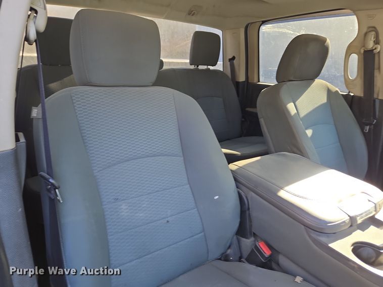 image for item EC3987 2014 Dodge Ram 3500 Crew Cab pickup truck