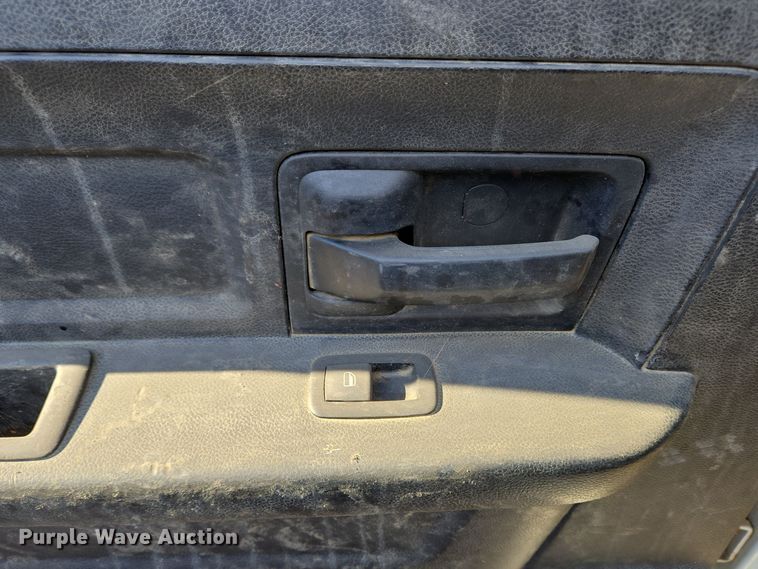 image for item EC3987 2014 Dodge Ram 3500 Crew Cab pickup truck