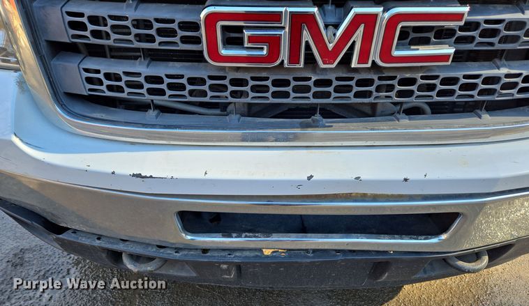 image for item EC3988 2013 Chevrolet Silverado 3500HD pickup truck