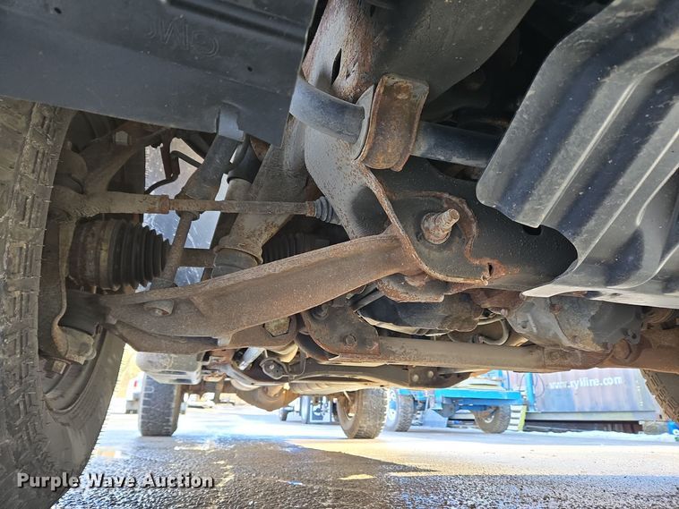 image for item EC3988 2013 Chevrolet Silverado 3500HD pickup truck