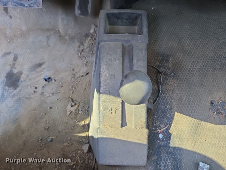 image for item EC3988 2013 Chevrolet Silverado 3500HD pickup truck