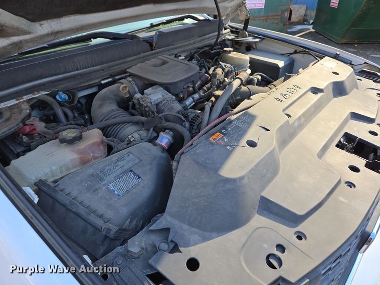 image for item EC3988 2013 Chevrolet Silverado 3500HD pickup truck