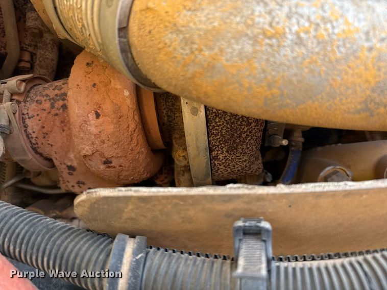 image for item ED5508 2005 Freightliner Business Class M2 flatbed truck