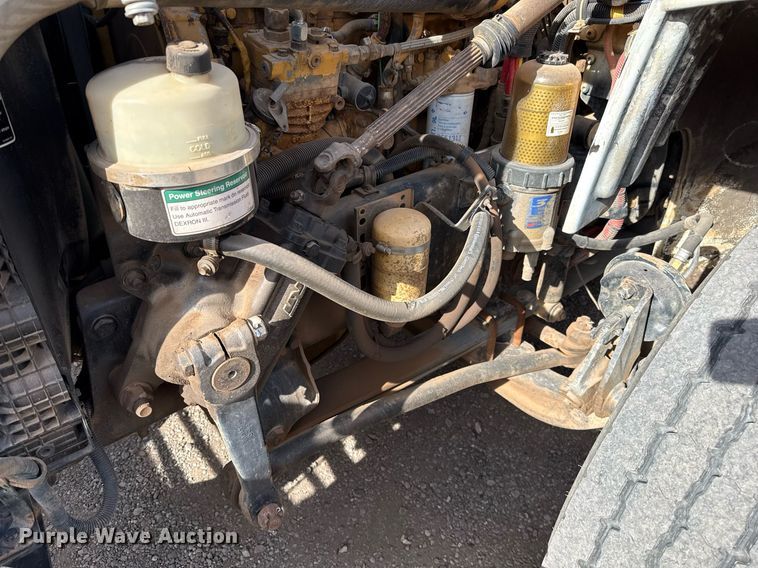 image for item ED5508 2005 Freightliner Business Class M2 flatbed truck