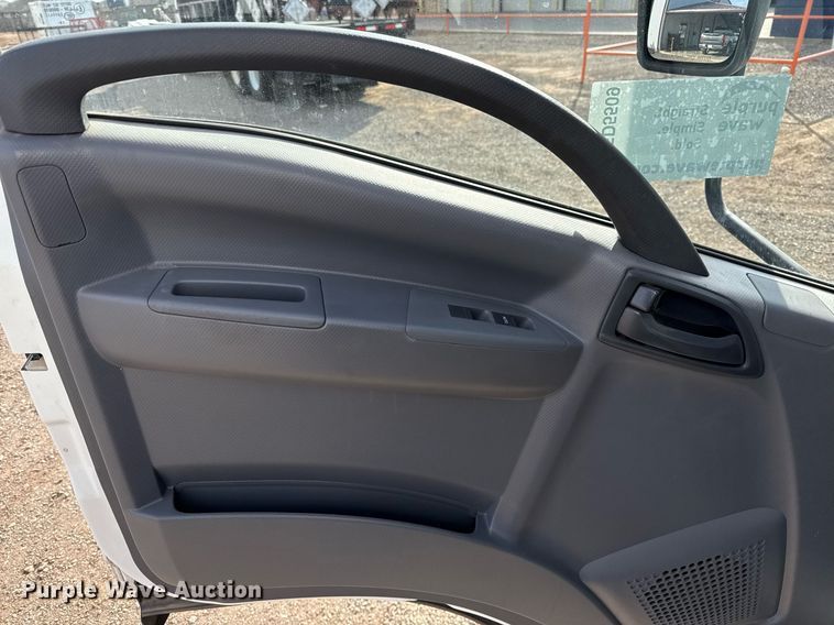 image for item ED5509 2020 Isuzu NPR XD box truck