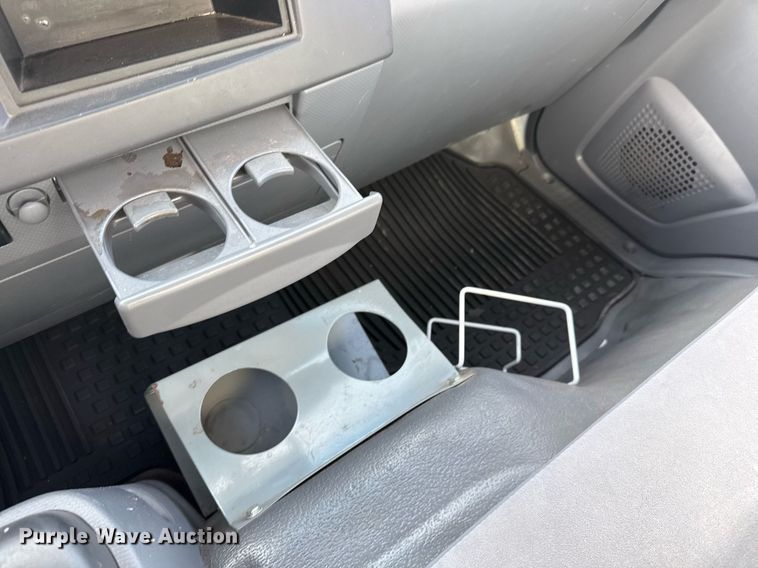 image for item ED5509 2020 Isuzu NPR XD box truck