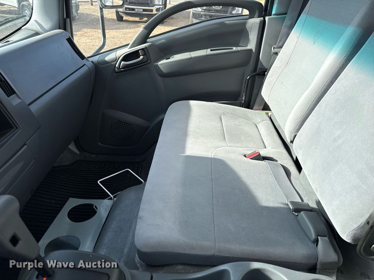 image for item ED5509 2020 Isuzu NPR XD box truck