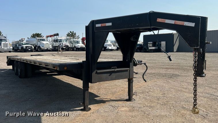image for item EG1139 2007 Road King equipment trailer