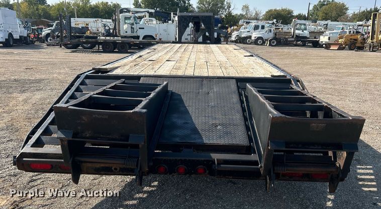 image for item EG1139 2007 Road King equipment trailer