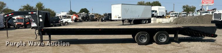 image for item EG1139 2007 Road King equipment trailer