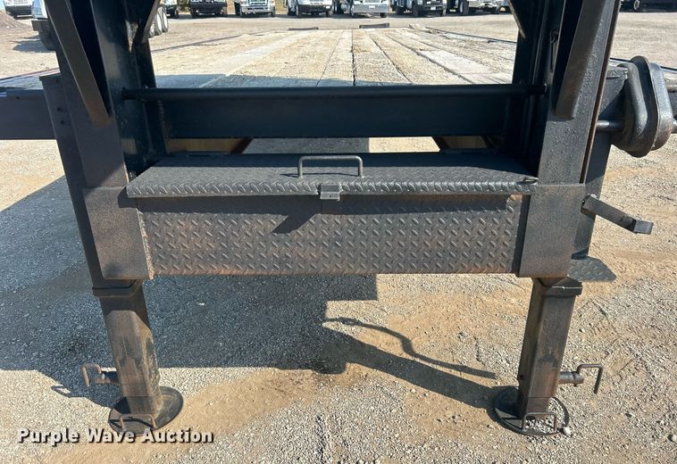 image for item EG1139 2007 Road King equipment trailer