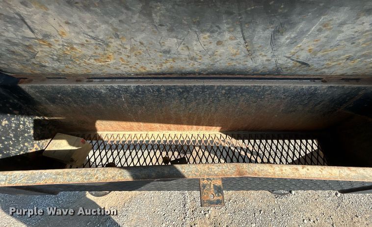 image for item EG1139 2007 Road King equipment trailer