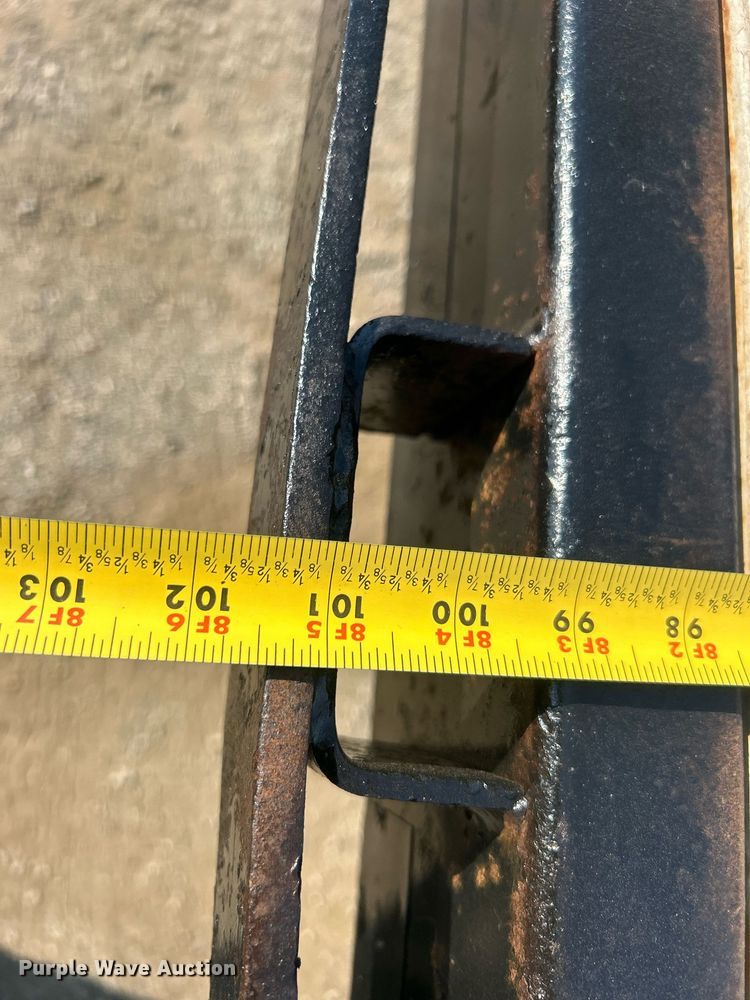 image for item EG1139 2007 Road King equipment trailer