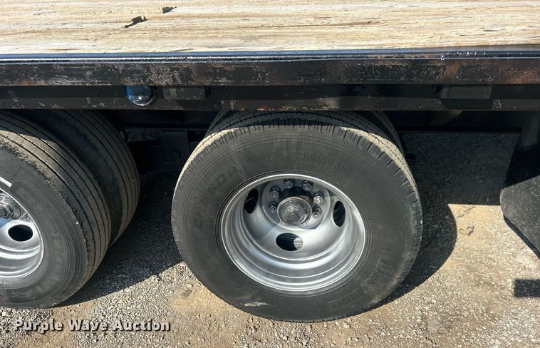 image for item EG1139 2007 Road King equipment trailer