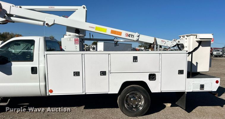 image for item EG1166 2014 Ford F450 Super Duty bucket truck