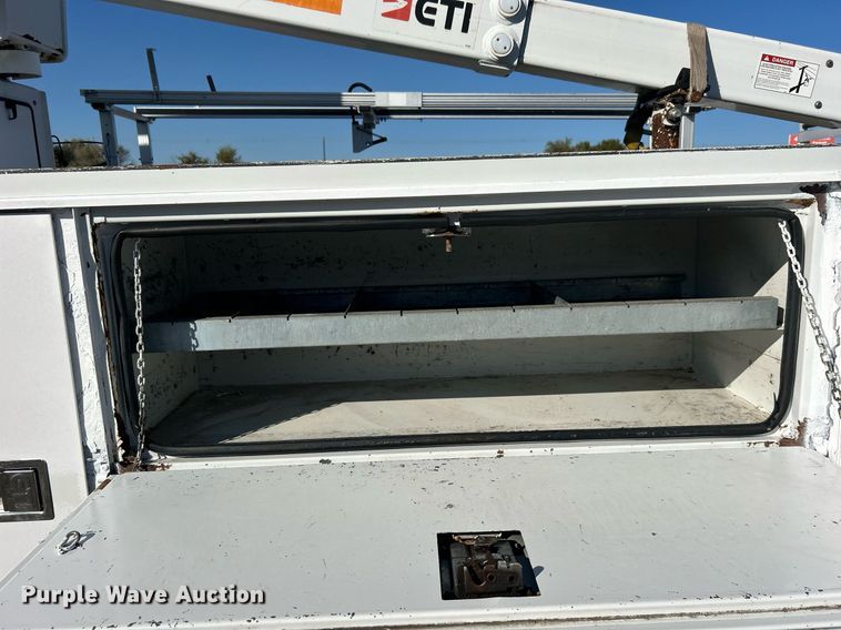 image for item EG1166 2014 Ford F450 Super Duty bucket truck