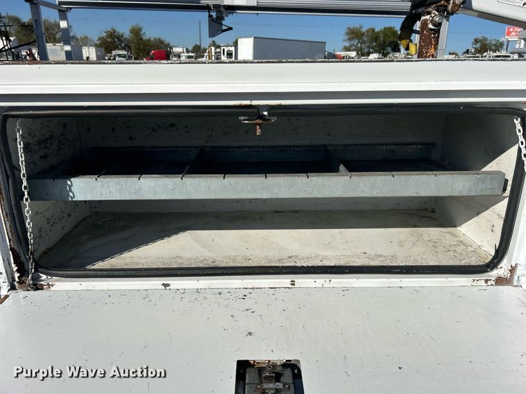 image for item EG1166 2014 Ford F450 Super Duty bucket truck