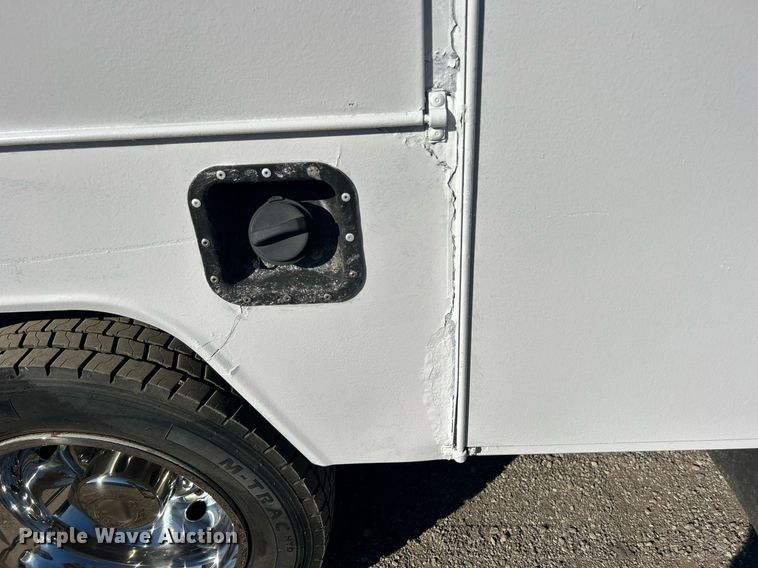 image for item EG1166 2014 Ford F450 Super Duty bucket truck