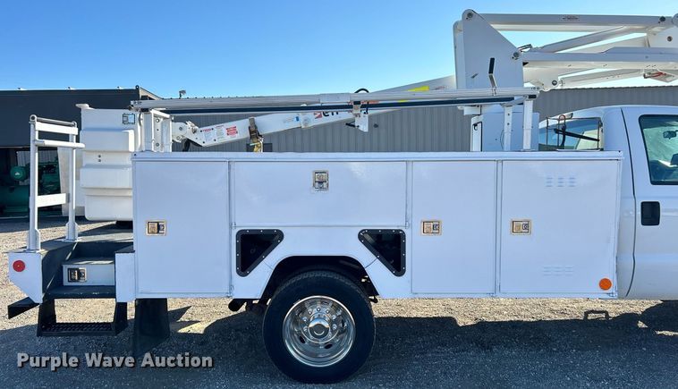 image for item EG1166 2014 Ford F450 Super Duty bucket truck