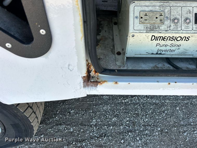 image for item EG1166 2014 Ford F450 Super Duty bucket truck