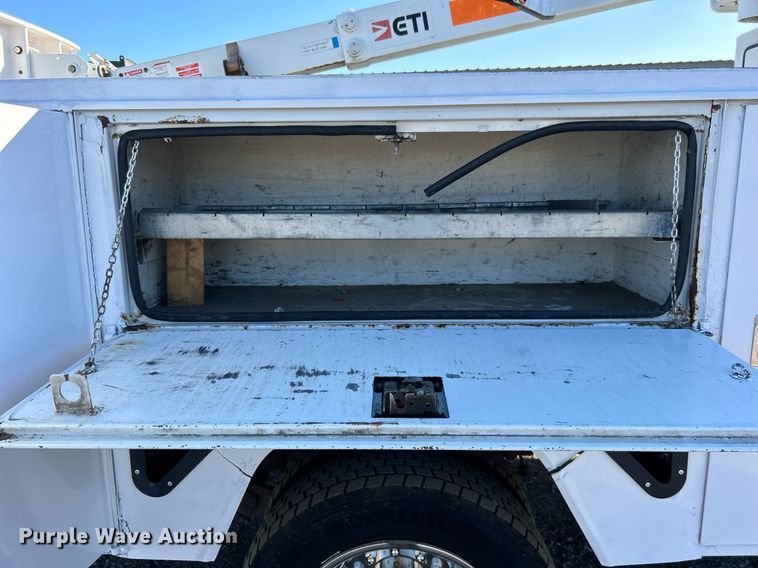 image for item EG1166 2014 Ford F450 Super Duty bucket truck