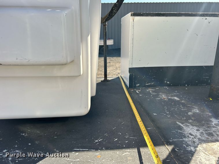 image for item EG1166 2014 Ford F450 Super Duty bucket truck