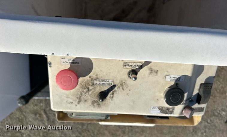 image for item EG1166 2014 Ford F450 Super Duty bucket truck