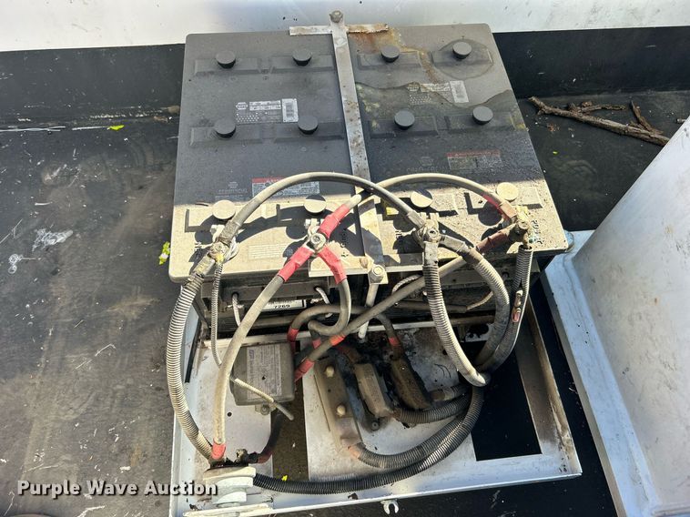 image for item EG1166 2014 Ford F450 Super Duty bucket truck