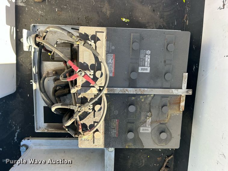 image for item EG1166 2014 Ford F450 Super Duty bucket truck