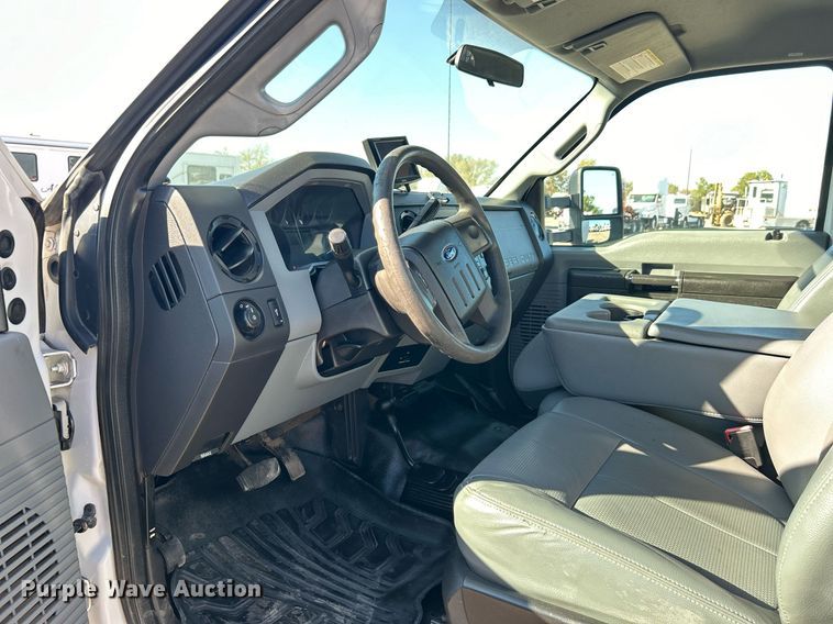 image for item EG1166 2014 Ford F450 Super Duty bucket truck