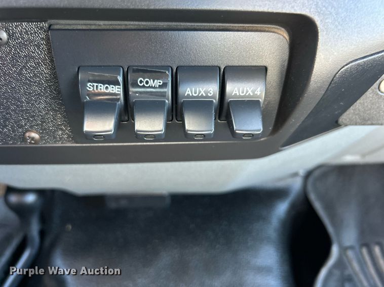 image for item EG1166 2014 Ford F450 Super Duty bucket truck