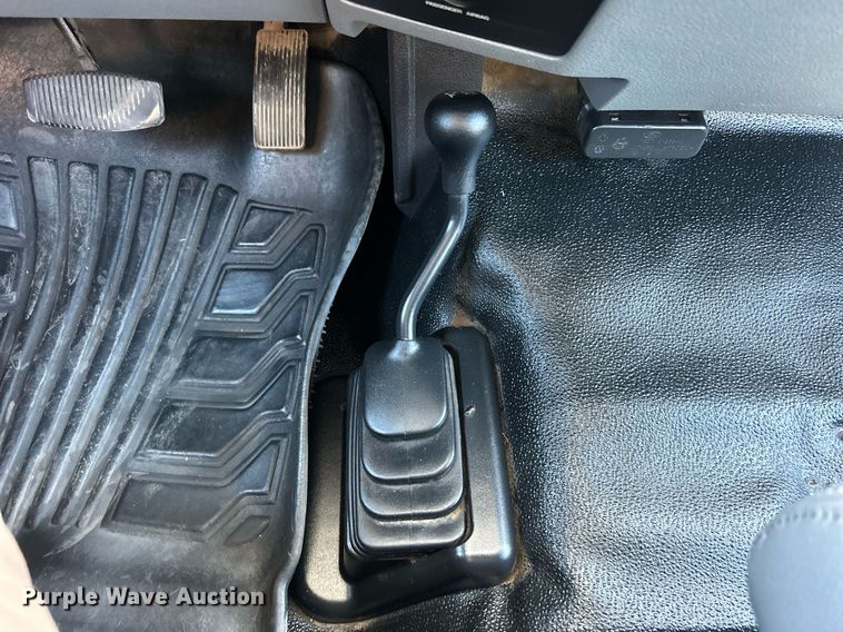 image for item EG1166 2014 Ford F450 Super Duty bucket truck