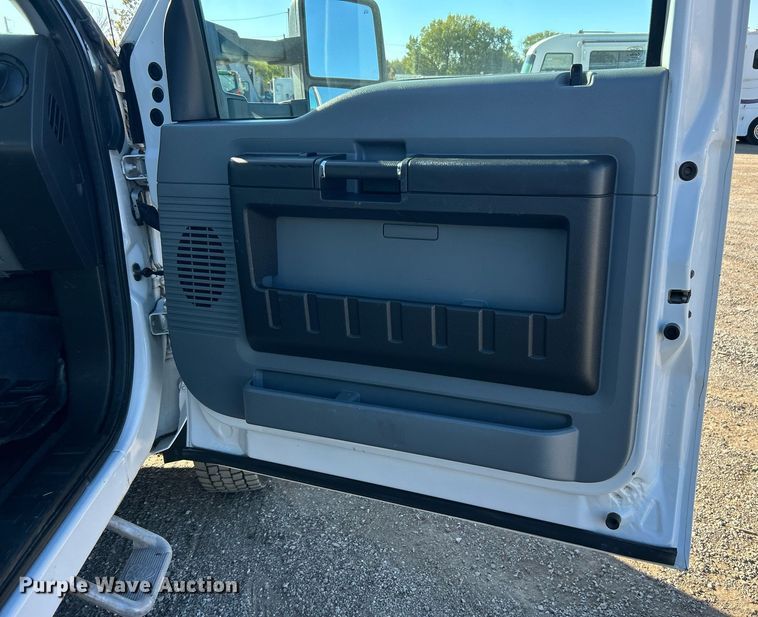 image for item EG1166 2014 Ford F450 Super Duty bucket truck