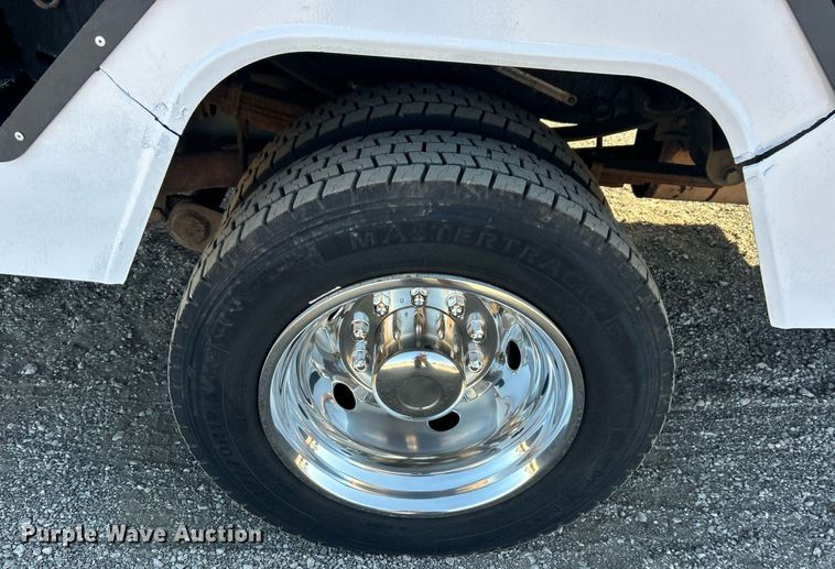 image for item EG1166 2014 Ford F450 Super Duty bucket truck