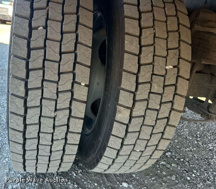 image for item EG1166 2014 Ford F450 Super Duty bucket truck