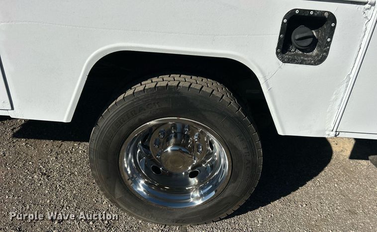 image for item EG1166 2014 Ford F450 Super Duty bucket truck